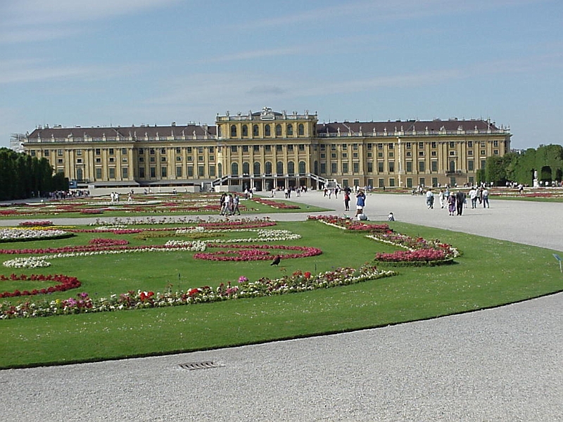 Castle In Vienna 2.jpg